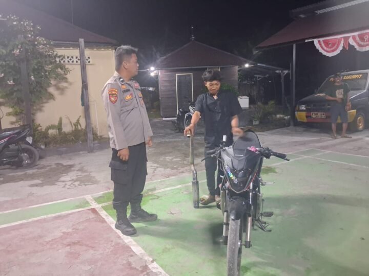 Tertib Berlalu Lintas, Polsek Rakumpit Tegur Pengendara Gunakan Knalpot Brong