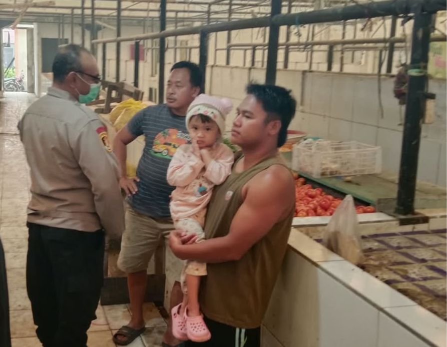 Polsek Bukit Batu Laksanakan Patroli dan Kunjungi Pasar Rakyat Tangkiling