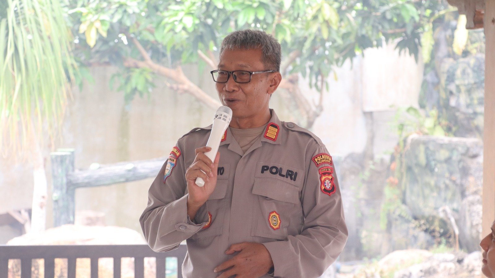 Rangkul Warga, Tim BKO Lemdiklat Polri Sosialisasikan Pencegahan Karhutla di Bukit Tunggal