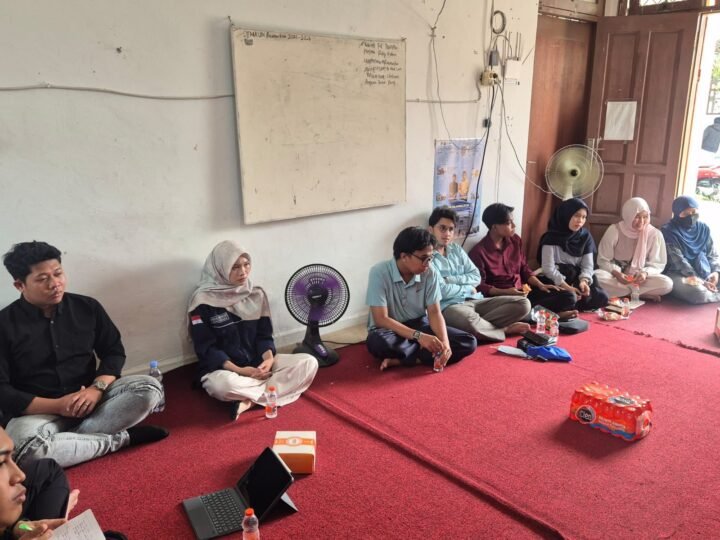 Dampingi Mahasiswa STIK dan Sespima Lemdiklat Polri, Personel Polresta Palangka Raya Gelar Diskusi Karhutla di UIN