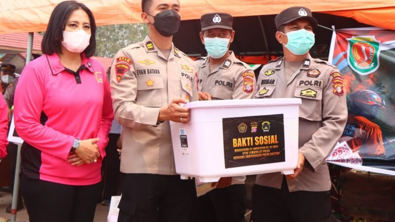 Ketua Bhayangkari Daerah Kunjungi Posko Karhutla, Salurkan Bansos dan Semangati Satgas