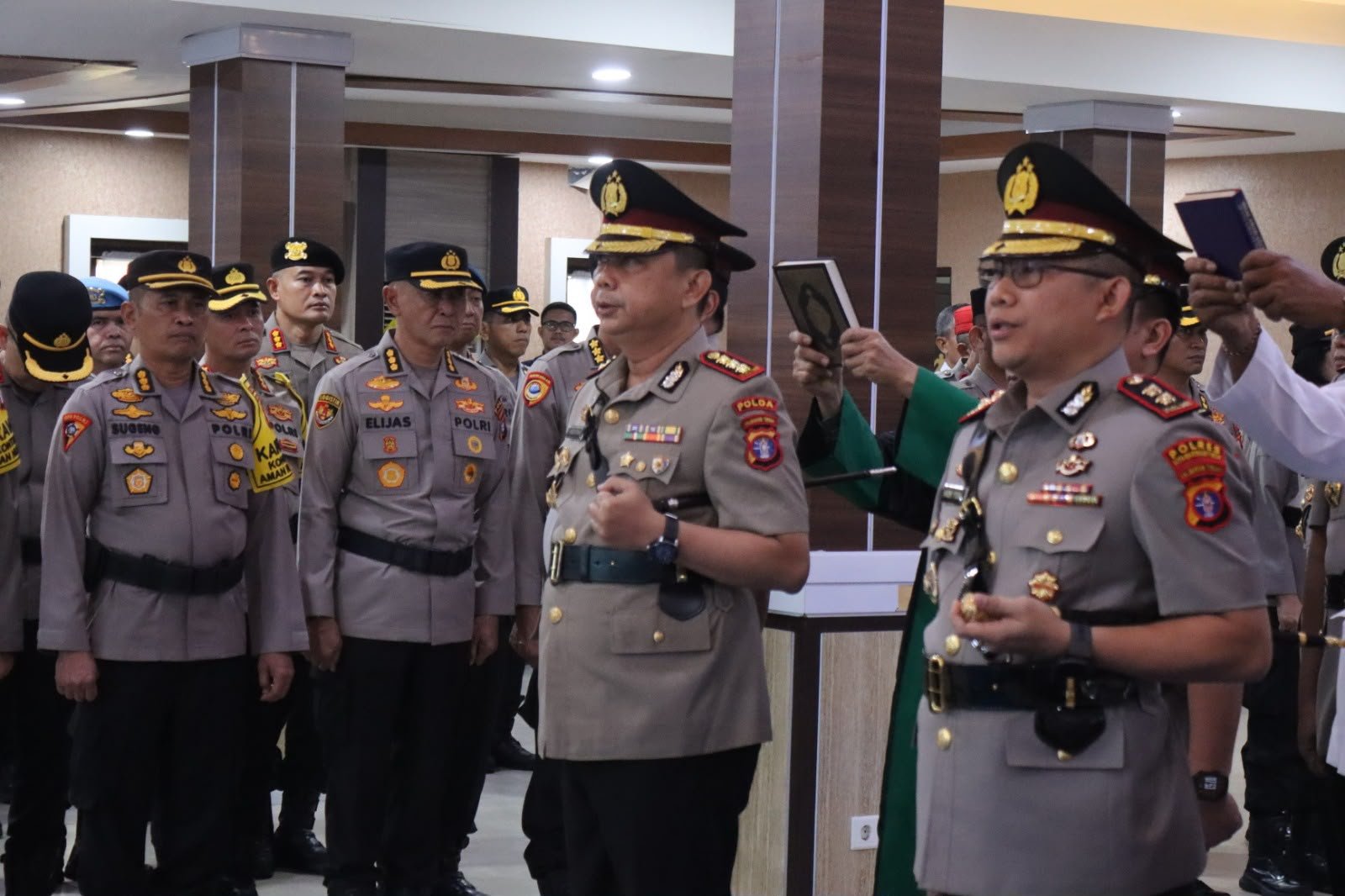 Di Aula Arya Dharma, Kapolda Kalteng Pimpin Sertijab Kapolresta Palangka Raya