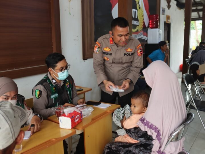 Peduli Warga Terdampak Karhutla, Serdik Sespimen Polri Dikreg 67 Bagikan Masker dan Vitamin