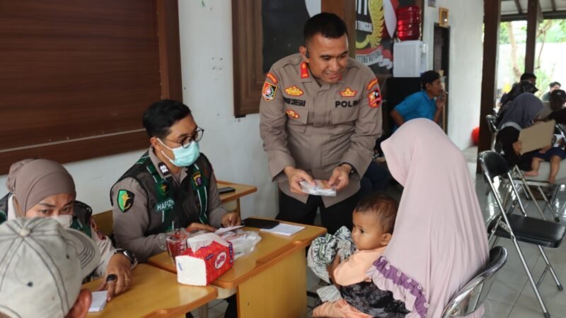 Peduli Warga Terdampak Karhutla, Serdik Sespimen Polri Dikreg 67 Bagikan Masker dan Vitamin