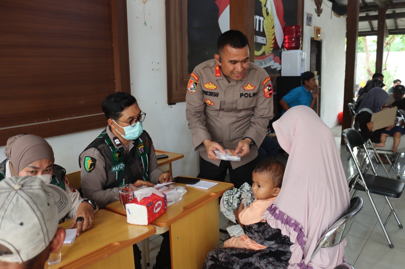 Peduli Warga Terdampak Karhutla, Serdik Sespimen Polri Dikreg 67 Bagikan Masker dan Vitamin
