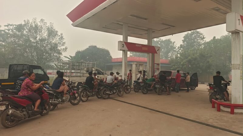 Patroli ke APMS Takaras, Polsek Rakumpit Pantau Ketersediaan dan Antrean BBM