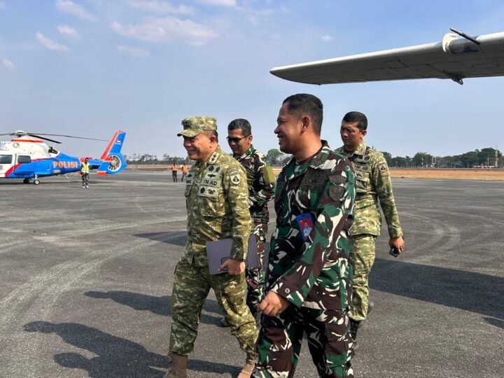Pangdam XXII/TB Tinjau Karhutla di Wilayah Kalimantan Selatan dari Udara