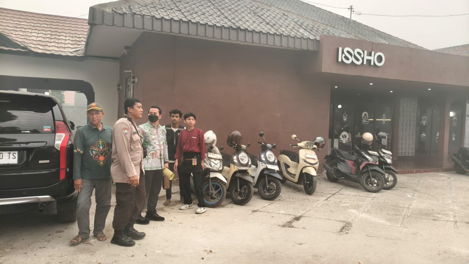 Tindak Lanjuti Keluhan Warga, Bhabinkamtibmas Langkai Edukasi Pengelola Cafe