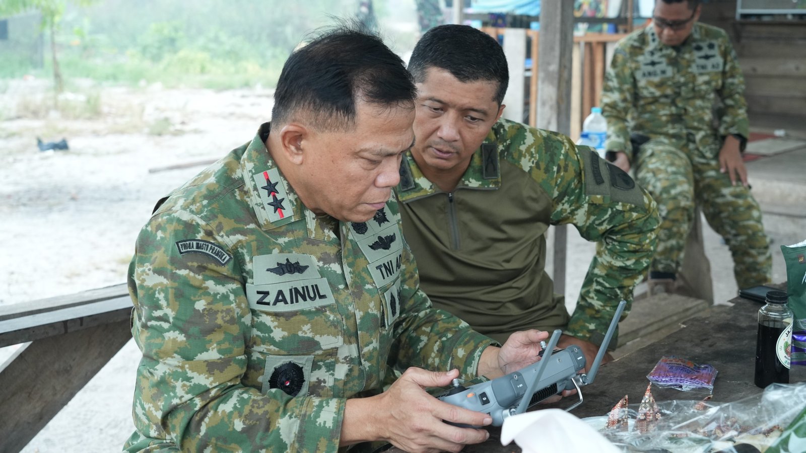 Pangdam XXII/Tambun Bungai Tinjau Karhutla dengan Drone Termal di Tjilik Riwut KM 21
