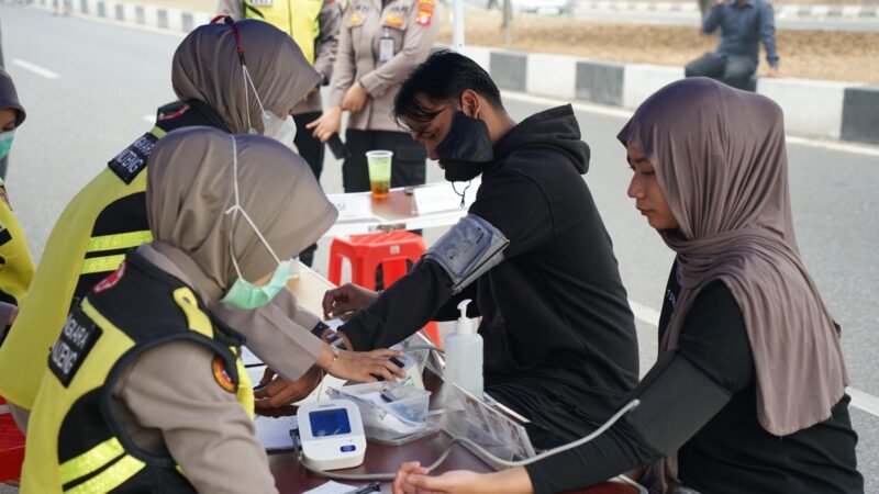 Peduli Kesehatan Masyarakat Terdampak Asap Karhutla, Rumkit Bhayangkara Berikan Layanan Kesehatan Gratis di CFD
