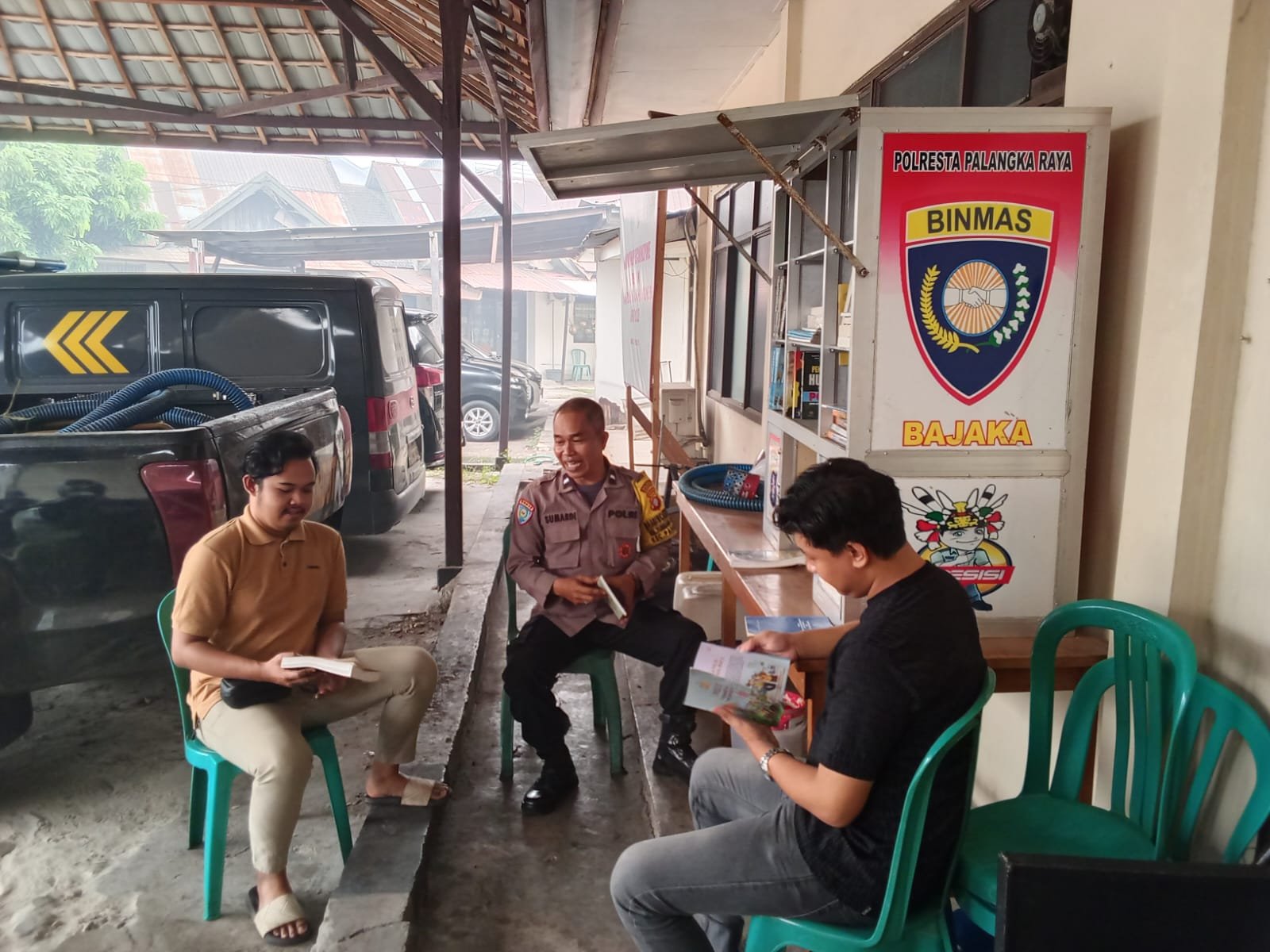 Polsek Pahandut Jaga Literasi dan Minat Baca Masyarakat dengan Perpustakaan Bajaka Presisi