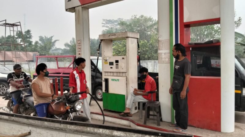 Pantau Stok BBM, Polsek Rakumpit Polresta Palangka Raya Cek Kondisi APMS Takaras Kota