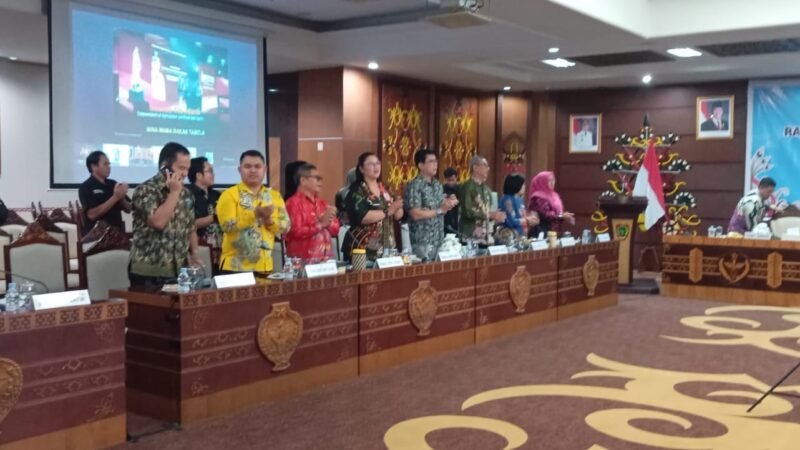 RUPSLB Jamkrida Kalteng Pangkas Masa Jabatan Komisaris Jadi Empat Tahun, Dua Nama Diusulkan Ikuti Uji Kelayakan OJK