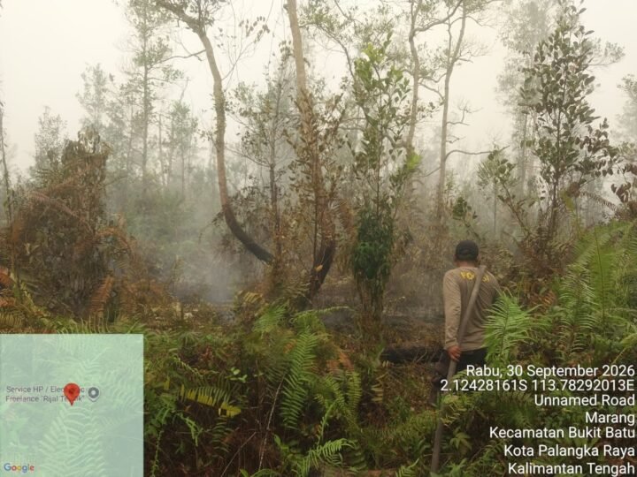Tangani Karhutla di Tjilik Riwut Km. 18, Satgas Polresta Palangka Raya Lakukan Pemadaman  Lanjutan