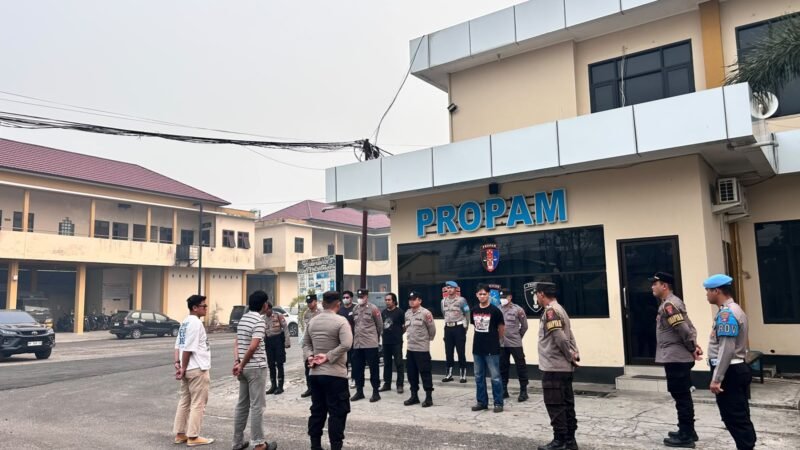Sebelum Pelayanan, Pamapta III SPKT dan Piket Fungsi Polresta Palangka Raya Apel Bersama