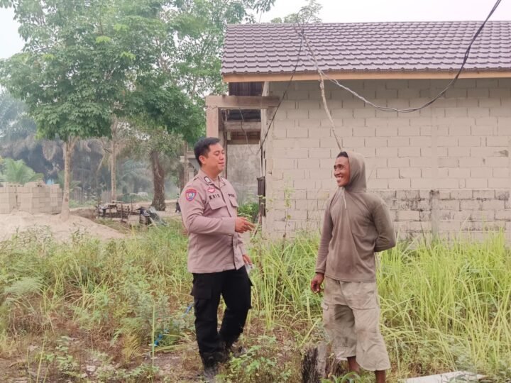 Cegah Karhutla, Bhabinkamtibmas Gaung Baru Sambangi Kelompok Tani Hapakat