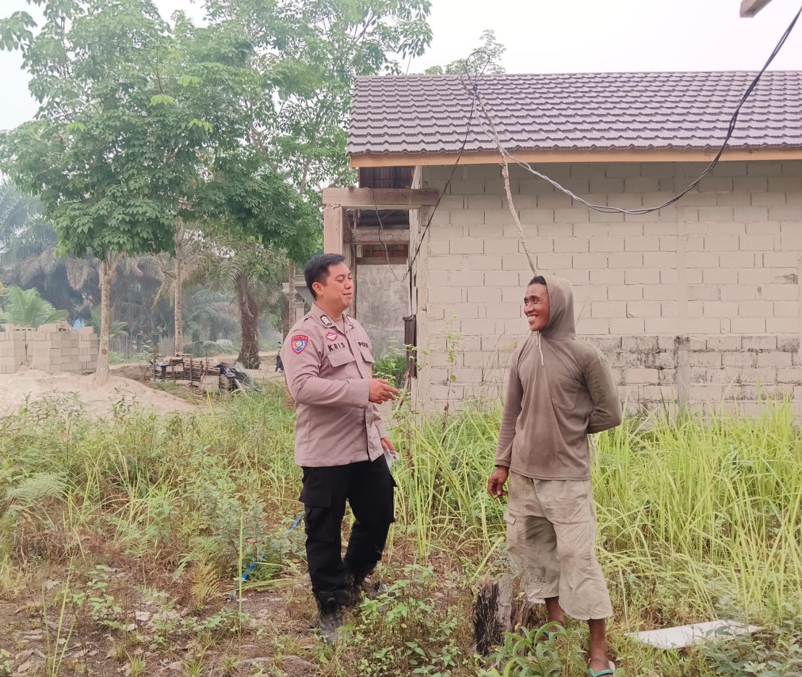 Cegah Karhutla, Bhabinkamtibmas Gaung Baru Sambangi Kelompok Tani Hapakat