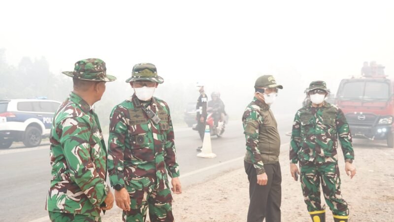 Pangdam XXII/Tambun Bungai Pimpin Langsung Evaluasi Taktis Karhutla Sambang Lihum: Terapkan Metode Pembalikan Tanah Gambut