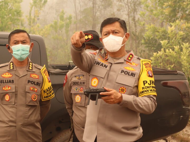 Kapolda Kalteng Tinjau Langsung Titik Api di Tjilik Riwut Km. 39 Palangka Raya, Pastikan Penanganan Karhutla Berjalan Optimal