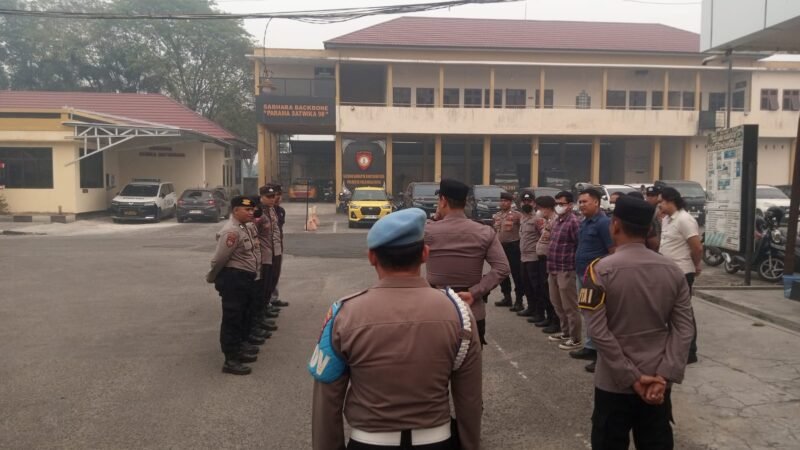 Disela Serah Terima Dinas, Pamapta II SPKT Polresta Palangka Raya Cek Tahanan