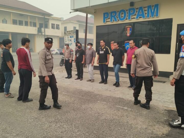Sebelum Pelayanan Digelar, Pamapta III SPKT dengan Piket Fungsi Polresta Palangka Raya Apel Bersama