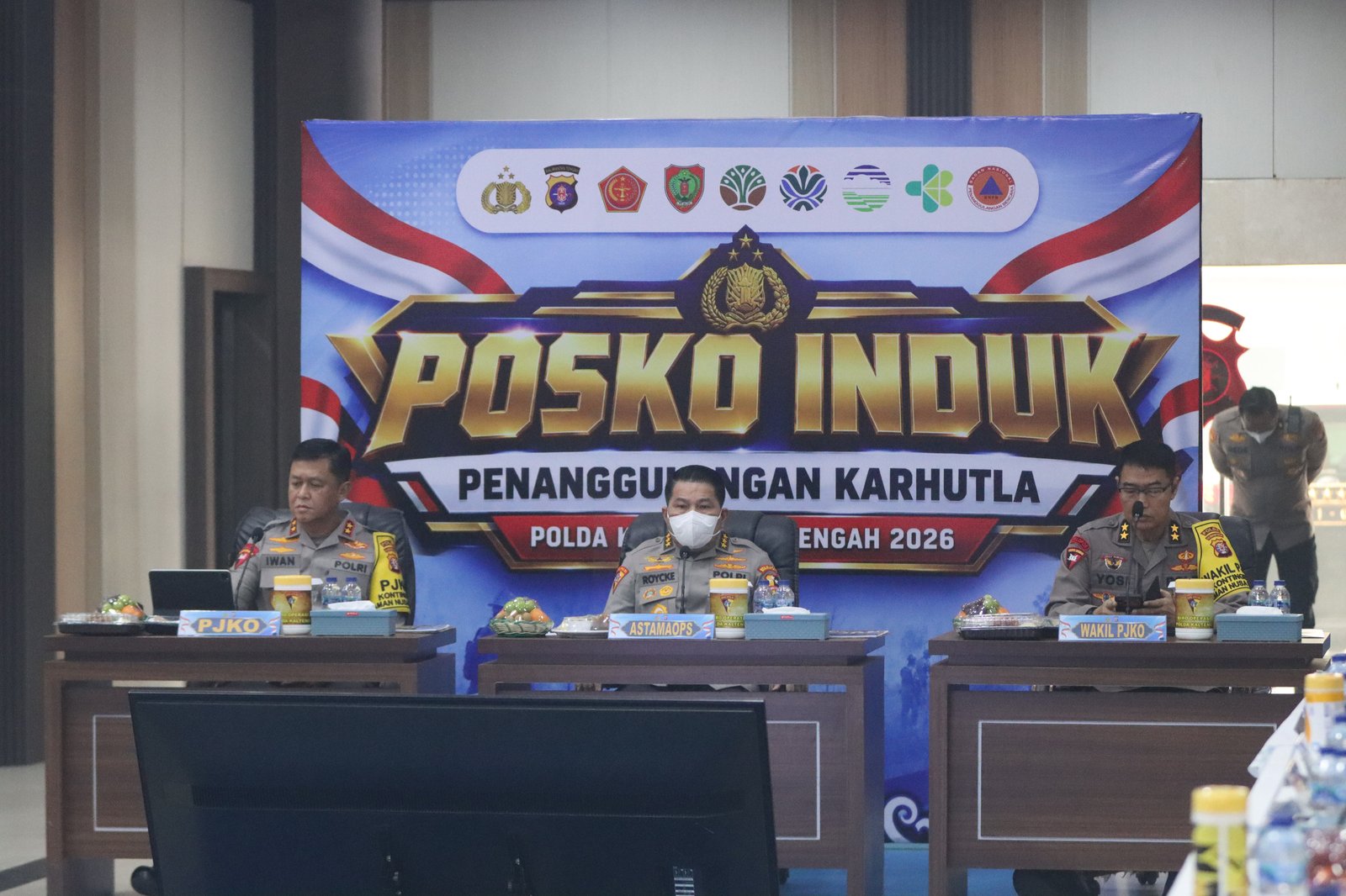Evaluasi Penanganan Karhutla, Astamaops Kapolri Kerahkan 200 Personel Brimob dan 4 Water Canon Perkuat Polda Kalteng