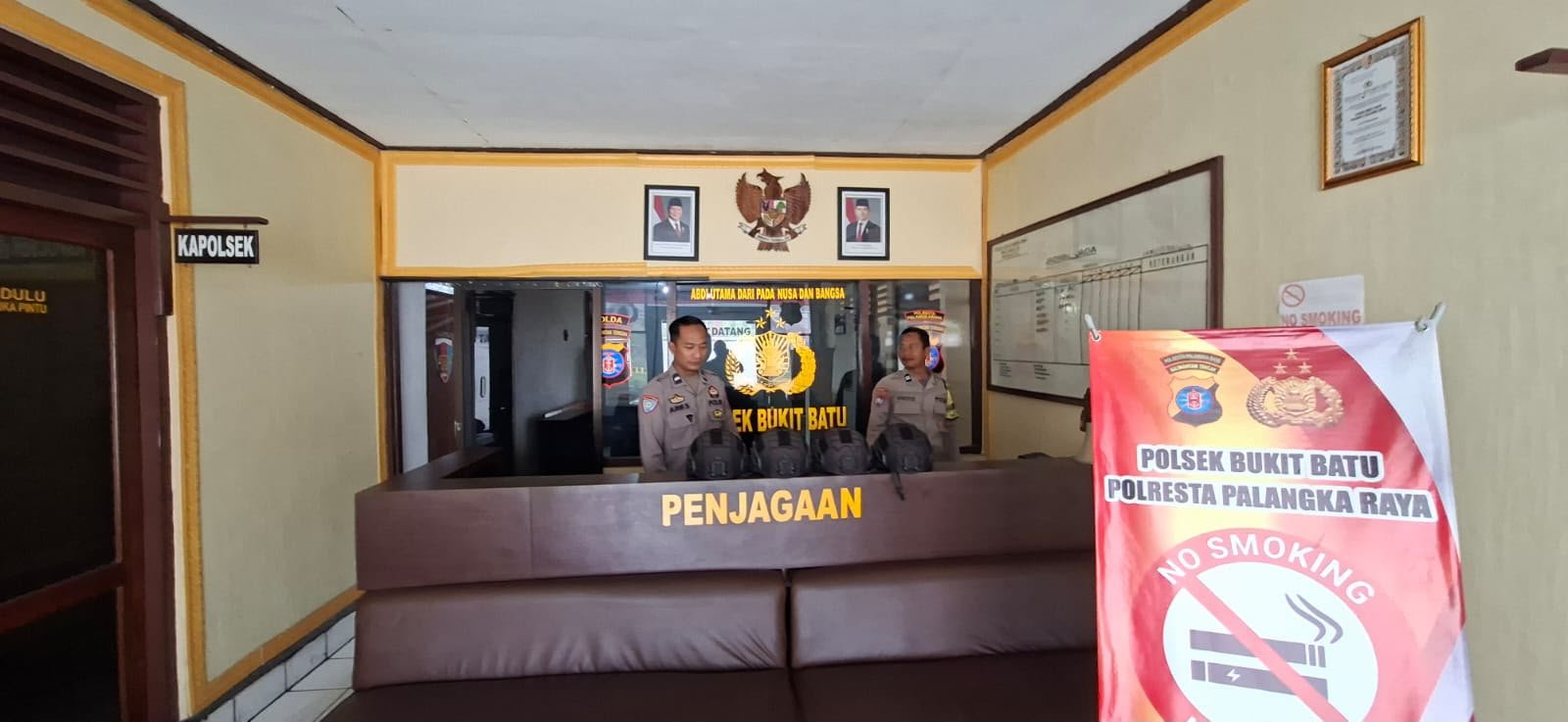 Dukung Kesiapan Dinasnya, Piket Polsek Bukit Batu Periksa Alat Inventaris